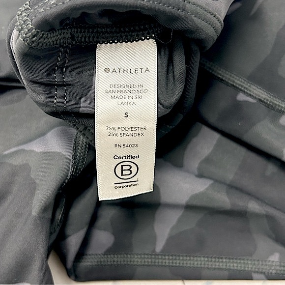Athleta Ultimate Camo 7/8 Tights - Picture 8 of 11